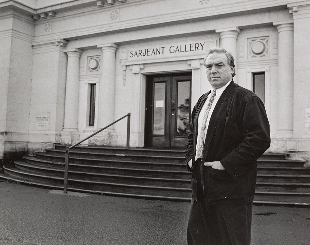 Bill Milbank outside the Sarjeant in 1994.jpg