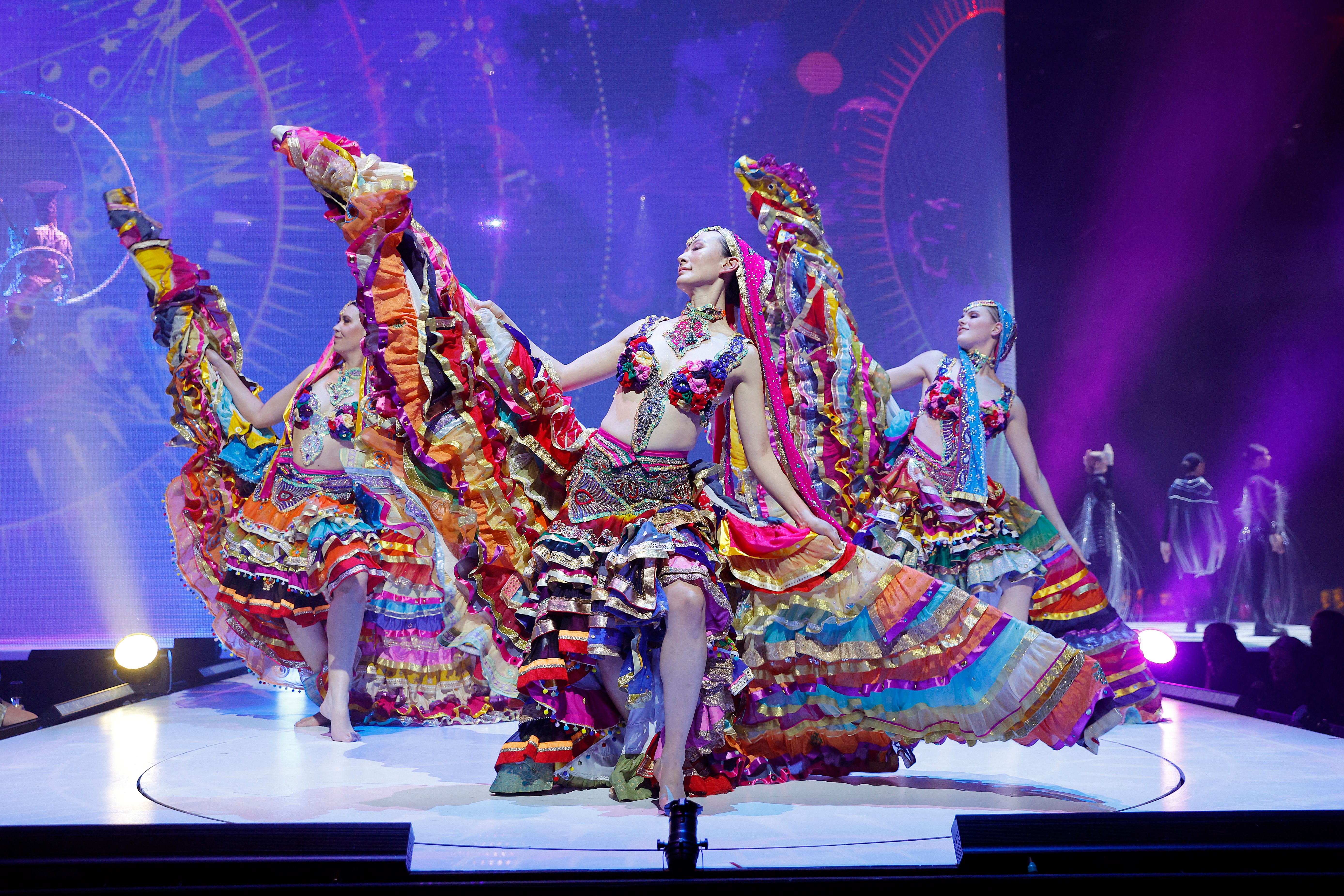 Women's Wall (Five Million Sarees), Jo Marie Odgers, New Zealand_Getty Images.JPG